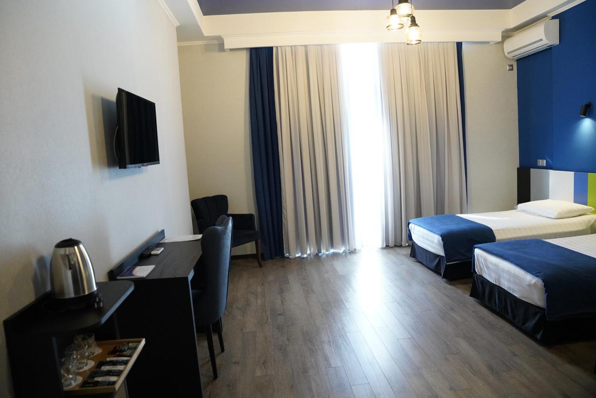 Hotel Panoramic Kutaisi Exteriör bild